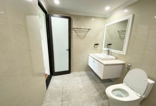 2 Bedroom Service Apartment in Hai Ba Trung, Hanoi – 865 USD/month