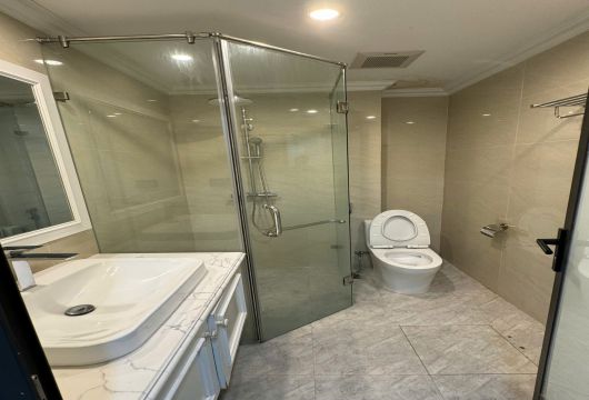 2 Bedroom Service Apartment in Hai Ba Trung, Hanoi – 865 USD/month