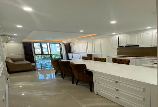 2 Bedroom Service Apartment in Hai Ba Trung, Hanoi – 865 USD/month