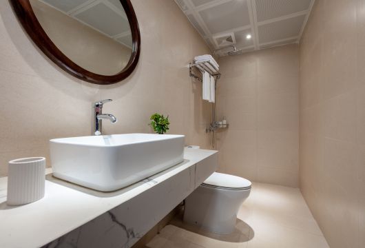 Affordable 2-Bedroom Apartment in Tay Ho, Hanoi – Rent $700/month