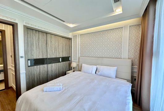 Apartment for rent in Vinhomes Metropolis