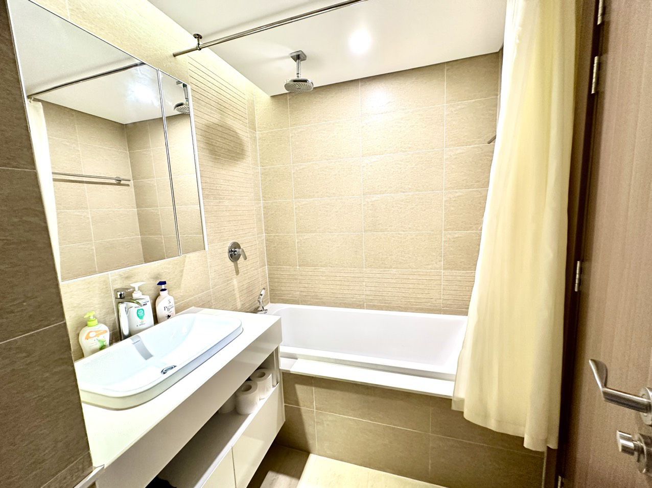 Apartment for rent in Vinhomes Metropolis