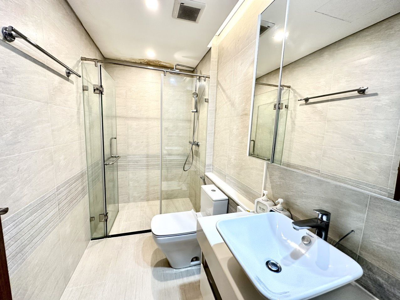 Apartment for rent in Vinhomes Metropolis