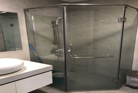 Spacious 70m² 2-Bedroom Apartment in Hongkong Tower for $800 Monthly