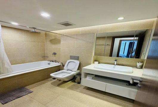 Luxury 1BR Apartment at Vinhomes Metropolis, 55m², Fully Furnished