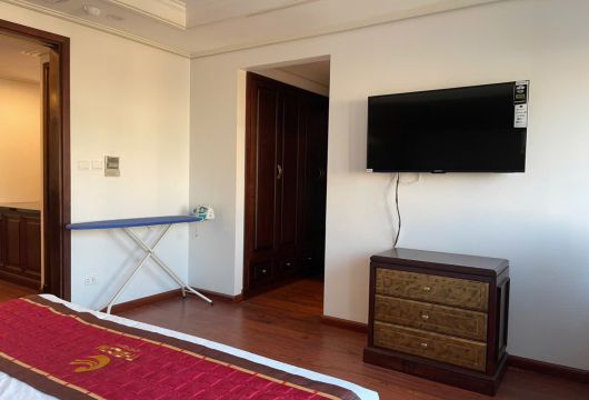 Modern 1BR Apartment in Hai Ba Trung – $1200/month, Fully Furnished