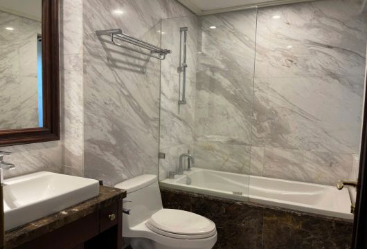 Modern 1BR Apartment in Hai Ba Trung – $1200/month, Fully Furnished