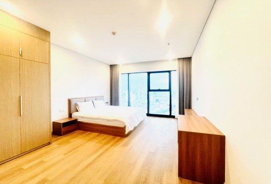 Spacious 4-Bedroom Apartment for Rent in Hanoi at Lancaster Luminaire
