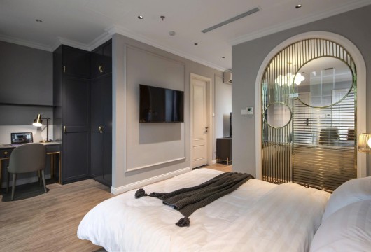 Fully Furnished Apartment for Rent in Hoan Kiem – 1 Bedroom, $850/month, Prime Location