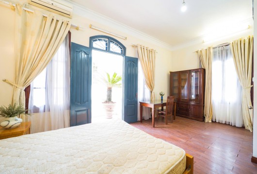 4-Bedroom 4-Floor House for Rent in Ba Dinh, Buoi Street – $900/month