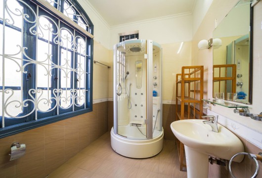 4-Bedroom 4-Floor House for Rent in Ba Dinh, Buoi Street – $900/month