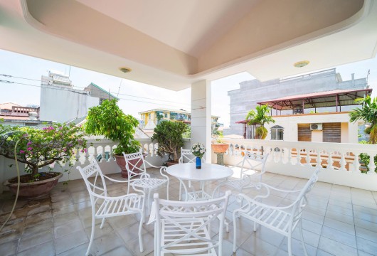 4-Bedroom 4-Floor House for Rent in Ba Dinh, Buoi Street – $900/month