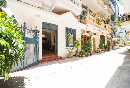 4-Bedroom 4-Floor House for Rent in Ba Dinh, Buoi Street – $900/month