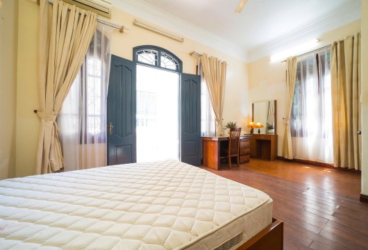 4-Bedroom 4-Floor House for Rent in Ba Dinh, Buoi Street – $900/month