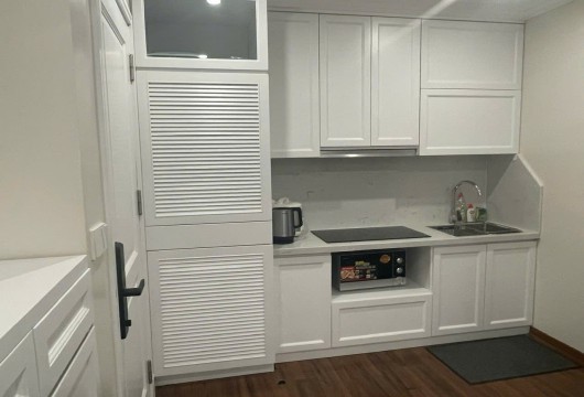 Ideal Apartment for Japanese Expats – 1 Bedroom in Linh Lang, Hanoi for $800