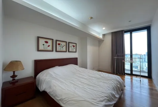 Spacious 2BR Apartment at Indochina Plaza, Hanoi for Expats – $1,200/month