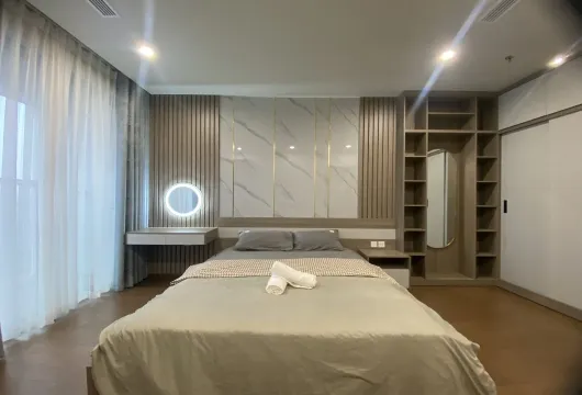 Fully furnished 2-bedroom apartment with lake view at The Matrix One Me Tri, opposite park, near My Dinh Stadium, Hanoi