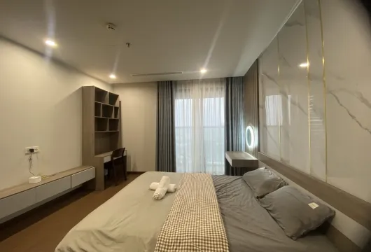 Fully furnished 2-bedroom apartment with lake view at The Matrix One Me Tri, opposite park, near My Dinh Stadium, Hanoi
