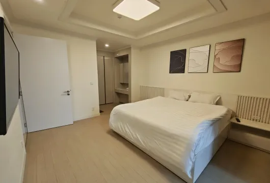 Spacious 3-bedroom apartment for rent at Starlake Tay Ho Tay, opposite Korean Embassy, near West Lake, Hanoi