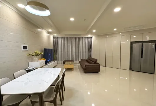 High-floor 3-bedroom apartment for rent at Starlake Tay Ho Tay, opposite Korean Embassy, near West Lake, Hanoi