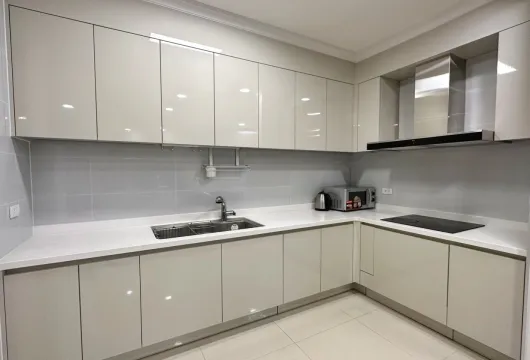 High-floor 3-bedroom apartment for rent at Starlake Tay Ho Tay, opposite Korean Embassy, near West Lake, Hanoi