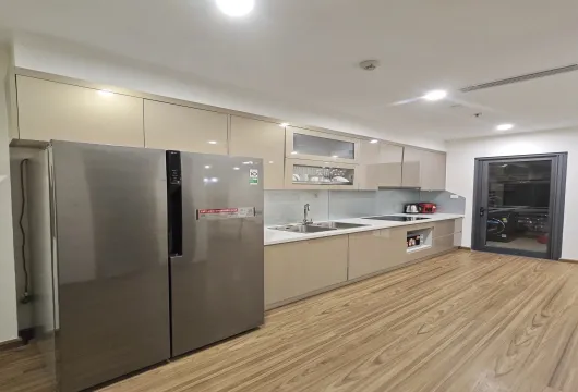 `Spacious 4-bedroom apartment for rent at Vinhomes West Point, Do Duc Duc street, Hanoi with lake view