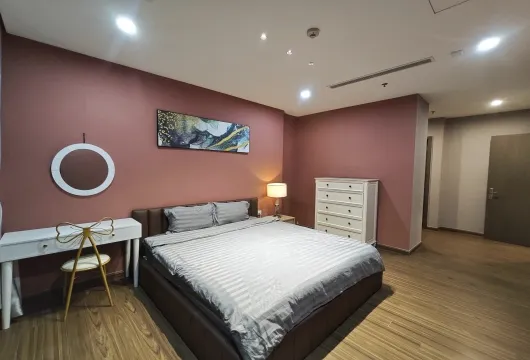 `Spacious 4-bedroom apartment for rent at Vinhomes West Point, Do Duc Duc street, Hanoi with lake view