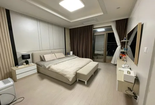 Luxury 3-bedroom apartment for rent at Star Lake, Tây Hồ Tây, 113m², fully furnished with living room, bedroom, kitchen, bathroom, and balcony.