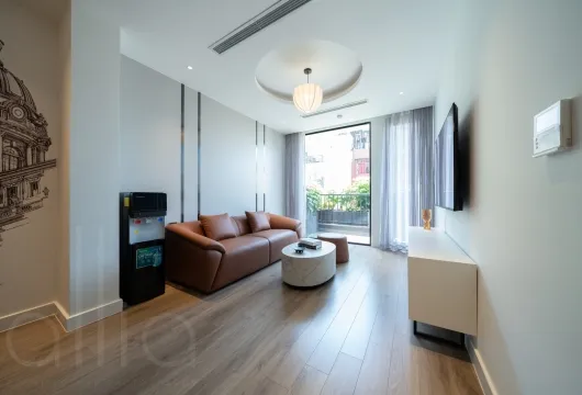 Serviced apartment with 1 bedroom on Han Thuyen Street, Hai Ba Trung District, 68m2, fully furnished, 1300USD/month, ideal for expats in Hanoi.