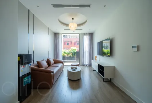 Serviced apartment with 1 bedroom on Han Thuyen Street, Hai Ba Trung District, 68m2, fully furnished, 1300USD/month, ideal for expats in Hanoi.