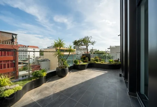 Serviced apartment with 1 bedroom on Han Thuyen Street, Hai Ba Trung District, 68m2, fully furnished, 1300USD/month, ideal for expats in Hanoi.