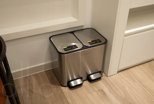 Serviced apartment with 1 bedroom on Han Thuyen Street, Hai Ba Trung District, 68m2, fully furnished, 1300USD/month, ideal for expats in Hanoi.