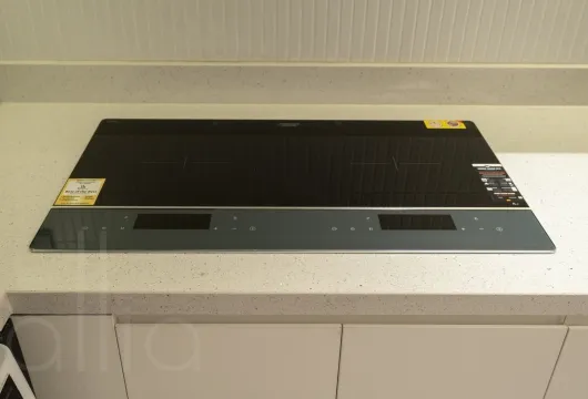 Serviced apartment with 1 bedroom on Han Thuyen Street, Hai Ba Trung District, 68m2, fully furnished, 1300USD/month, ideal for expats in Hanoi.