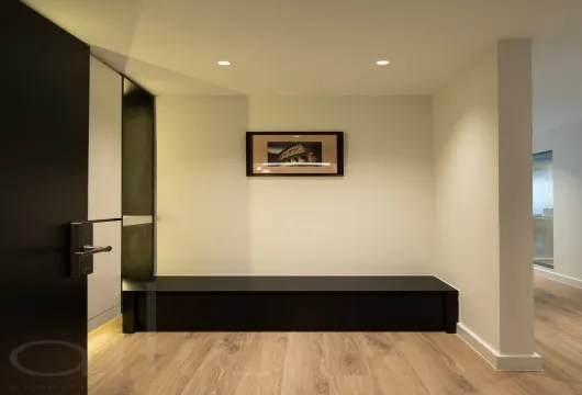 Serviced apartment with 1 bedroom on Han Thuyen Street, Hai Ba Trung District, 68m2, fully furnished, 1300USD/month, ideal for expats in Hanoi.