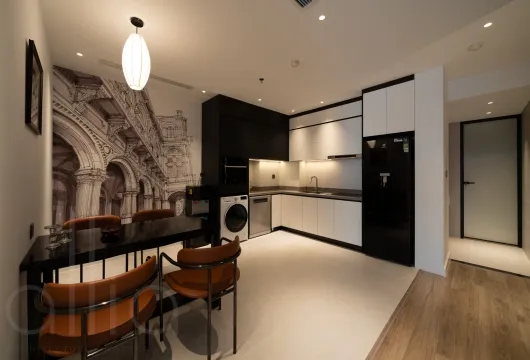 Serviced apartment with 1 bedroom on Han Thuyen Street, Hai Ba Trung District, 68m2, fully furnished, 1300USD/month, ideal for expats in Hanoi.