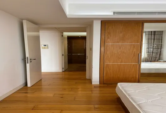 Apartment for rent in Hanoi: Luxury 2-Bedroom at Indochina Plaza