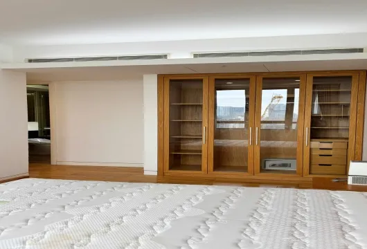 Apartment for rent in Hanoi: Luxury 2-Bedroom at Indochina Plaza