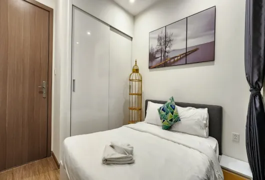 Apartment for rent in Hanoi | Vinhomes Skylake | 2BR 69m² Fully Furnished $970
