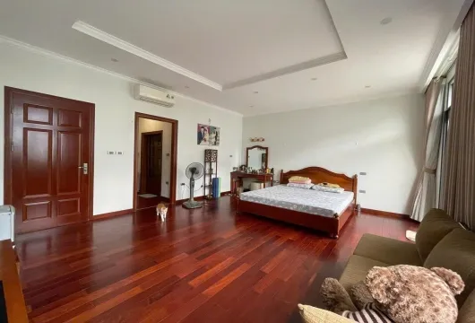 Villa for Rent in Hanoi | Vinhomes Riverside | 3 Bedroom Expat Villa $1350