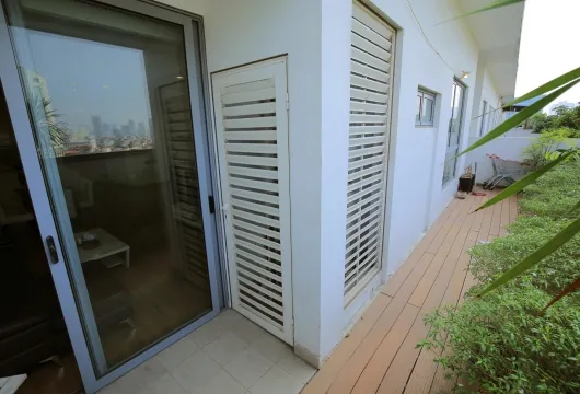 Apartment for Rent in Hanoi | Vinhomes Nguyen Chi Thanh | 3BR $1300 Net