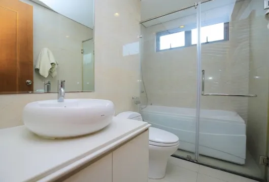 Apartment for Rent in Hanoi | Vinhomes Nguyen Chi Thanh | 3BR $1300 Net