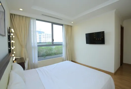 Apartment for Rent in Hanoi | Vinhomes Nguyen Chi Thanh | 3BR $1300 Net