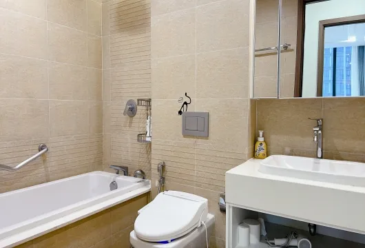 Quiet 1 Bedroom Apartment for Rent at Vinhomes Metropolis | Fully Furnished