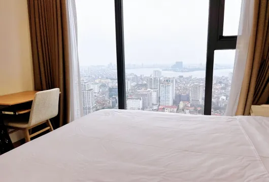 Lake View 1 Bedroom Apartment for Rent at Vinhomes Metropolis | Hanoi