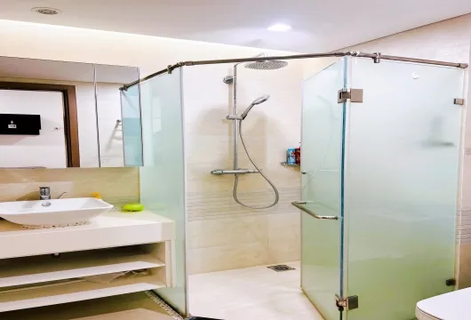 Spacious 2 Bedroom Apartment for Rent at Vinhomes Metropolis | Hanoi