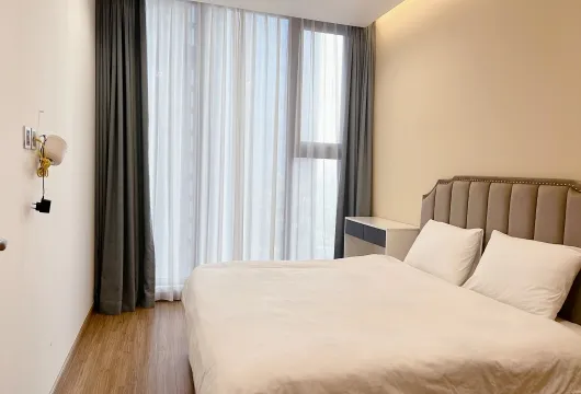 Quiet 1 Bedroom Apartment for Rent at Vinhomes Metropolis | Fully Furnished