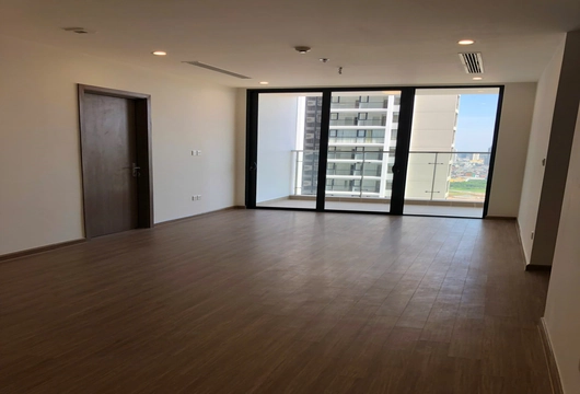Flexible 3BR Hanoi Rental at Vinhomes Skylake