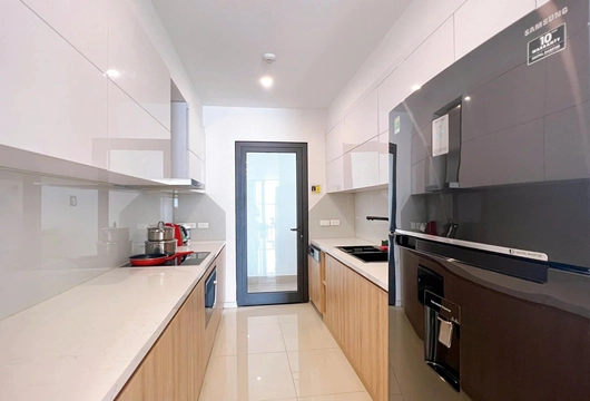 Apartment for Rent in Hanoi at Vinhomes Skylake 107m2