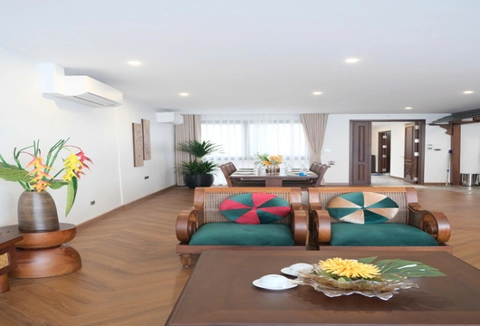 Luxury Apartment for Rent in Hanoi on Xuan Dieu 230m2