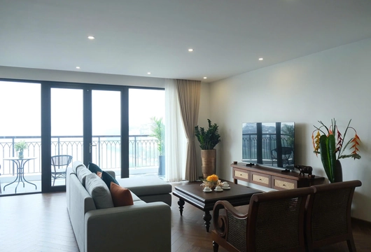 Luxury Apartment for Rent in Hanoi on Xuan Dieu 230m2